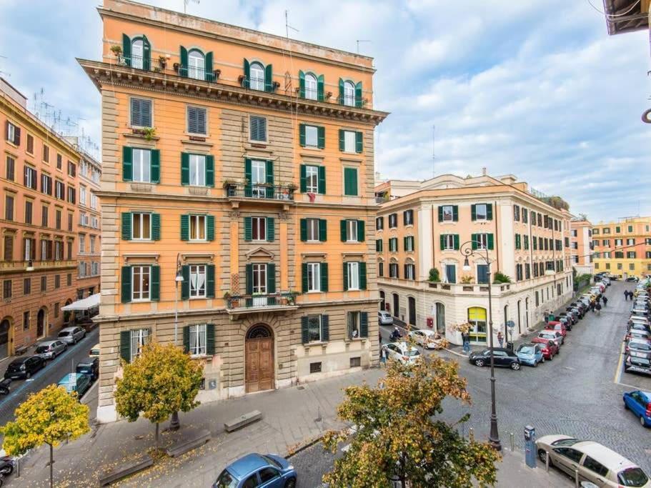 Trastevere Luxury Bright Apartment