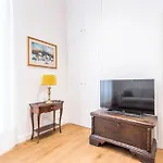 Trastevere Luxury Bright Apartment
