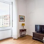 Trastevere Luxury Bright Apartment